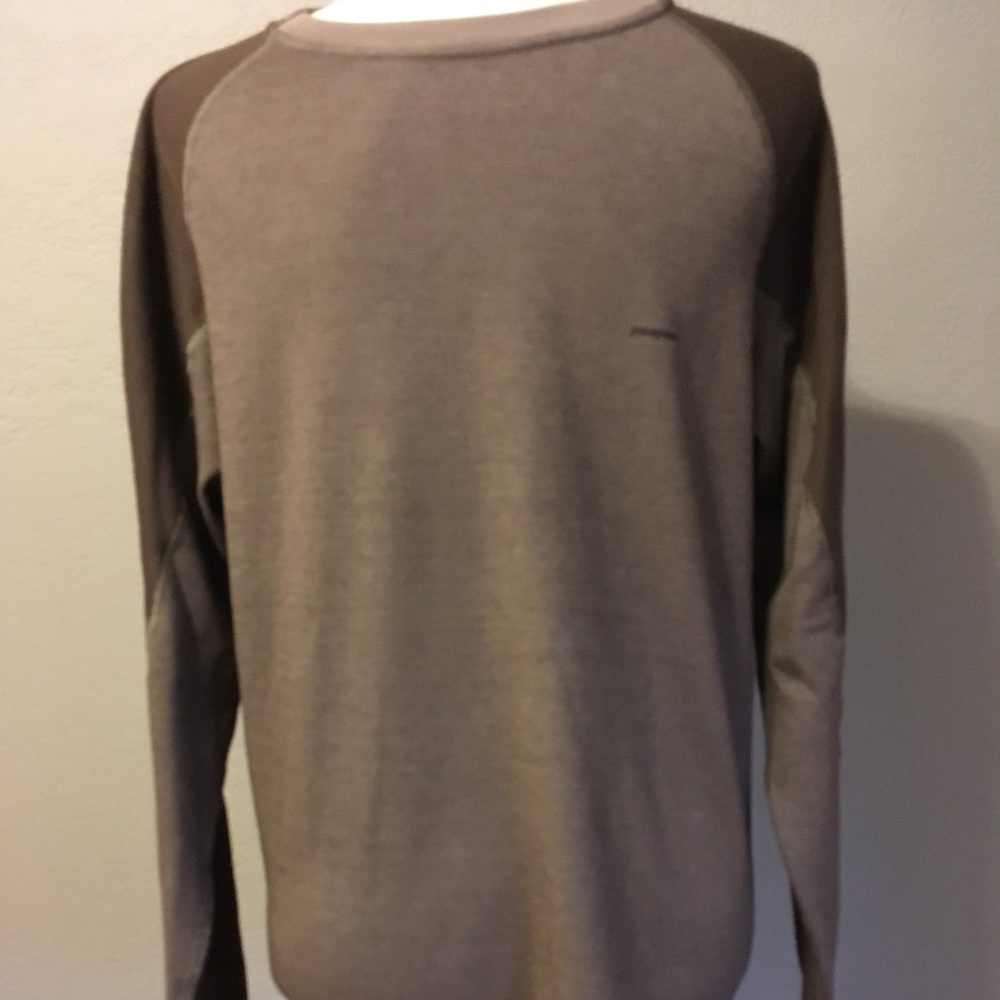 Men’s Patagonia shirt